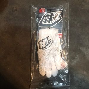 BRAND NEW TROY LEE DESIGNS ADULT SMALL